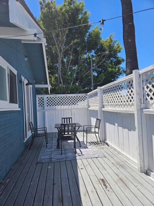 Entire Home In Historic Long Beach Close To Shops Bagian luar foto