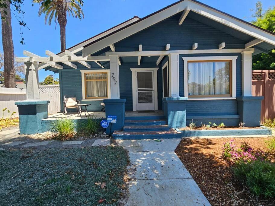 Entire Home In Historic Long Beach Close To Shops Bagian luar foto